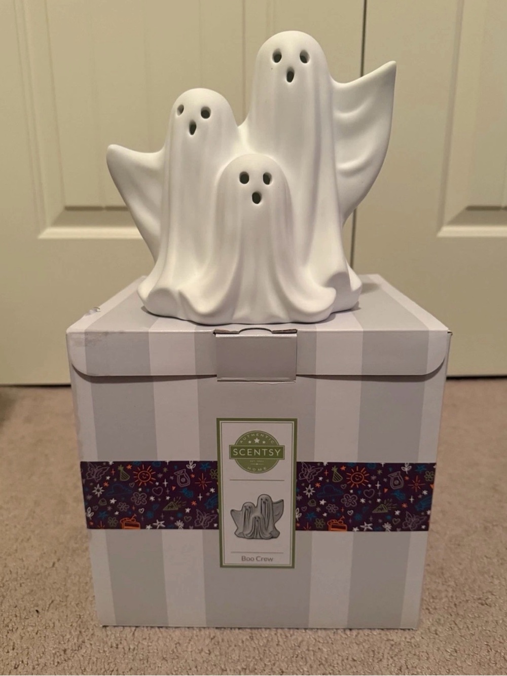 Scentsy White Triple Ghost Ceramic Warmer